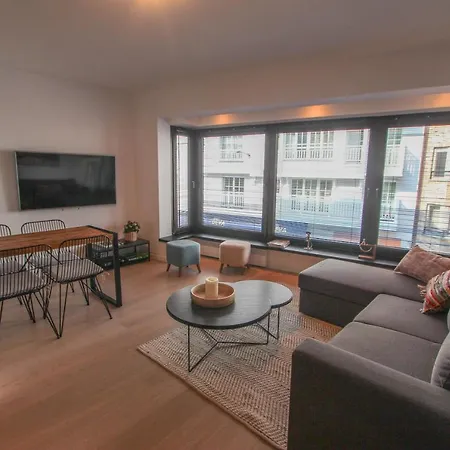 Lily A La Du Zoute Daire